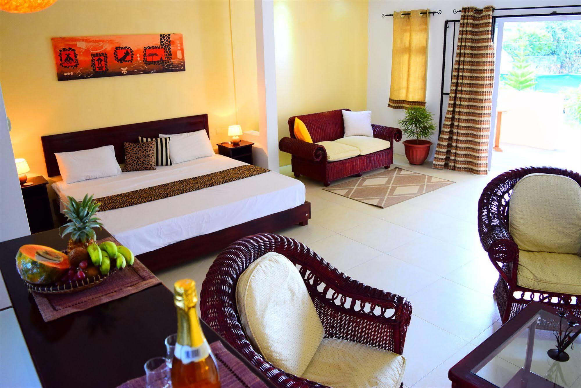 Mountain View Hotel La Gaulette Ngoại thất bức ảnh