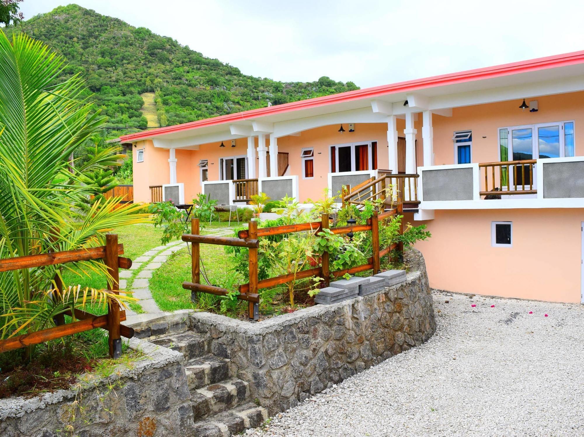 Mountain View Hotel La Gaulette Ngoại thất bức ảnh