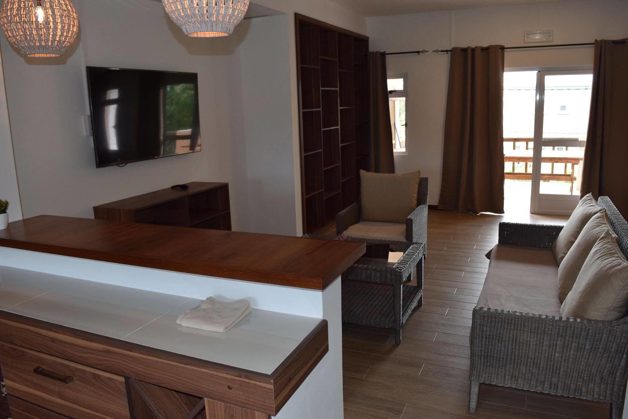 Mountain View Hotel La Gaulette Ngoại thất bức ảnh